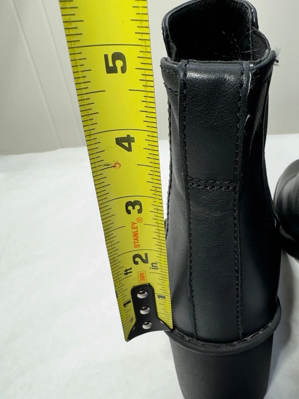 Vince Weatherproof Chelsea Boot Leather Black 7.5 Lug Soles 3” Heel Round Toe